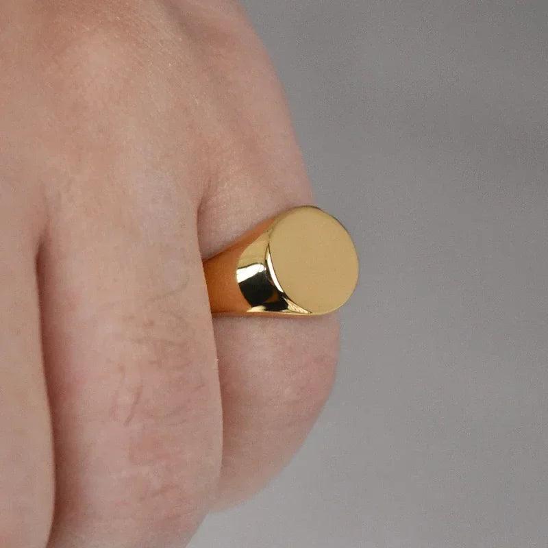 Anel Dourado Oval Polido Liso Banhado em Ouro 18K - Ravelle Luxe