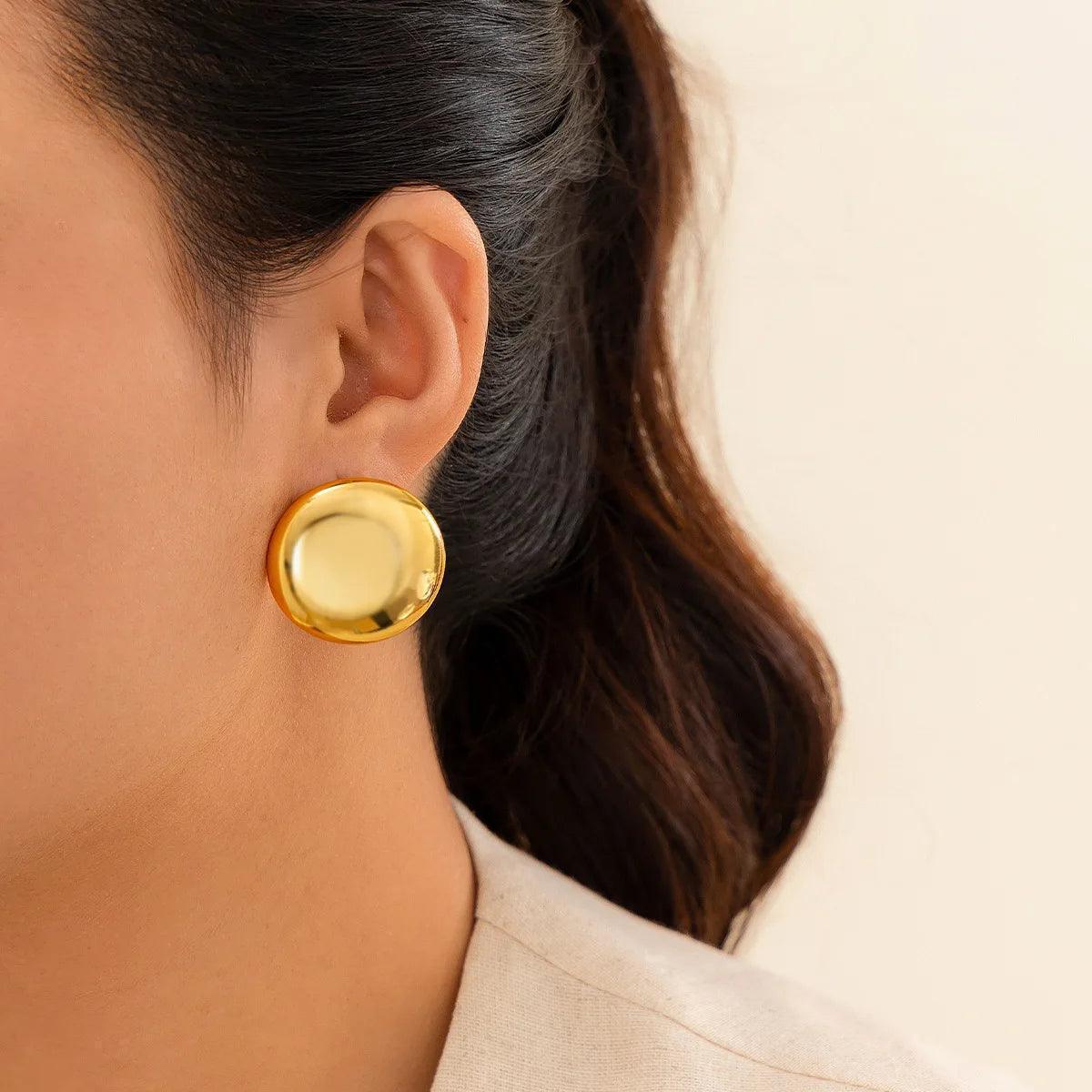 Brinco Dourado Cicular Oval Banhado em Ouro 18k - Ravelle Luxe