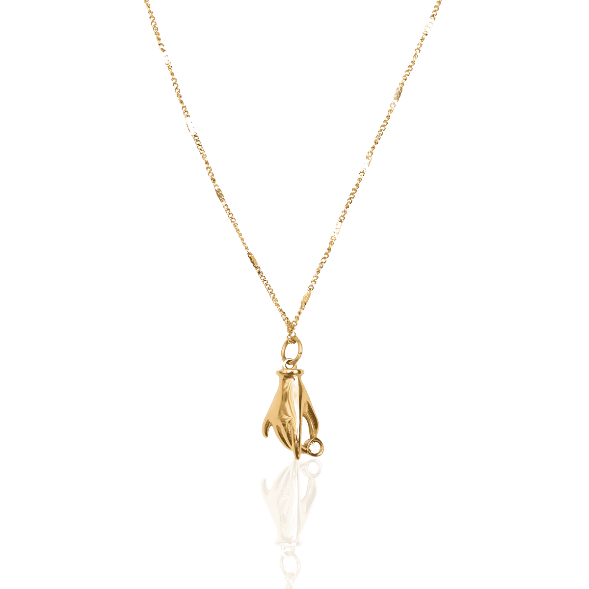 Colar Dourado Choker com Pingente de Mão de Zircônia em Banhado em Ouro 18K - Ravelle Luxe