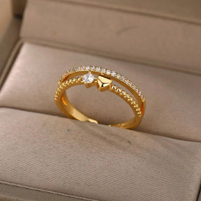 Anel Dourado Coração Duplo com Zircônia Banhado em Ouro - Ravelle Luxe