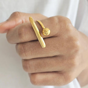 Anel Dourado Minimalista Geométrico Banhado em Ouro 18k - Ravelle Luxe