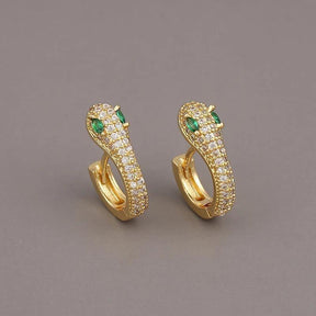 Brinco Dourado Argola Serpente com Zircônia Verde Banhado em Ouro 18k - Ravelle Luxe