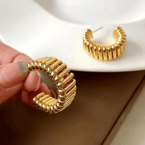 Brinco Dourado Argola U Hoop em Prata Esterlina 925 Banhado em Ouro - Ravelle Luxe