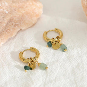 Brinco Dourado Argola Vintage com Pedra Verde Natural Banhado a Ouro 18K - Ravelle Luxe