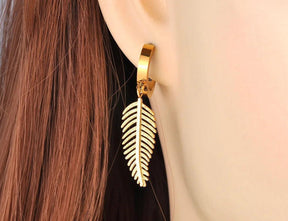 Brinco Dourado Folhas em Argola Banhado em Ouro 18K - Ravelle Luxe