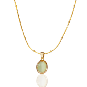 Colar Dourado com Pingente de Pedra Oval Verde em Aço Inoxidável - Ravelle Luxe