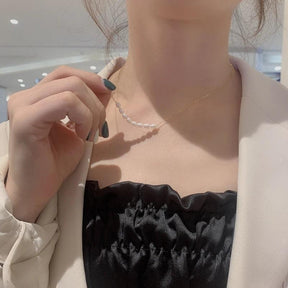 Colar Dourado de Pérolas Naturais com Corrente em Prata Esterlina 925 Banhado em Ouro - Ravelle Luxe