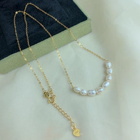 Colar Dourado de Pérolas Naturais com Corrente em Prata Esterlina 925 Banhado em Ouro - Ravelle Luxe