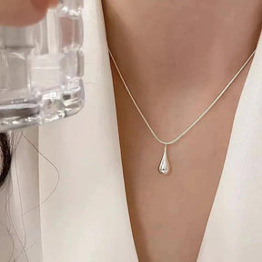 Colar Gota Longa Minimalista em Prata Esterlina 925 - Ravelle Luxe