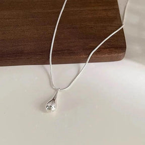Colar Gota Longa Minimalista em Prata Esterlina 925 - Ravelle Luxe