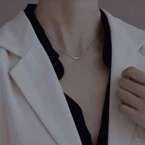 Colar Prata Elegante Smile Clavicular em Aço Inoxidável - Ravelle Luxe