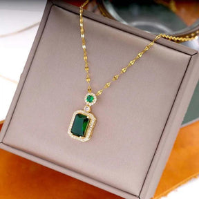 Conjunto de Colar, Anel e Brincos Dourado de Zircônia Verde Banhado em Ouro - Ravelle Luxe