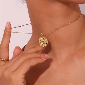 Conjunto de Colar, Brincos e Anel Dourado Estrela e Lua Banhado em Ouro 18K - Ravelle Luxe