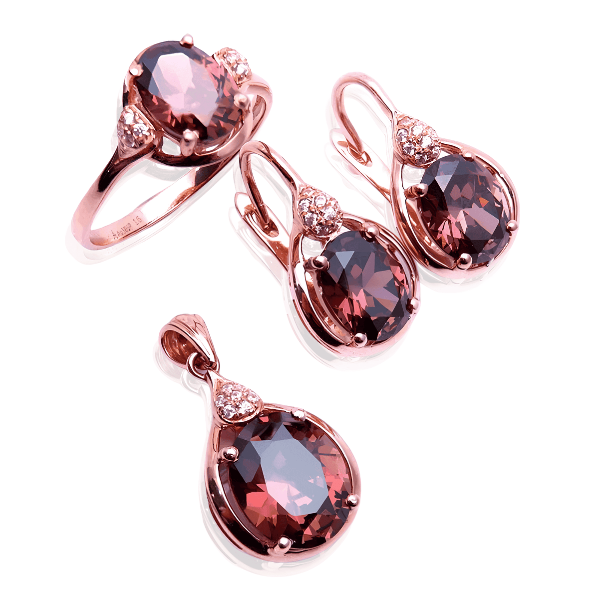 Conjunto de Colar, Brincos e Anel Incrustado com Zircônia e Banhado em Ouro Rosa 14K - Ravelle Luxe