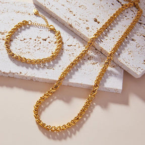 Conjunto de Colar e Pulseira Dourado Estilo Trançado Banhado em Ouro 18K - Ravelle Luxe